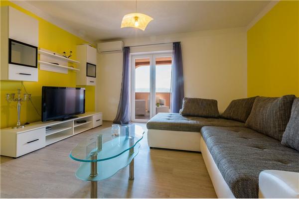 Apartment A4, for 7 persons