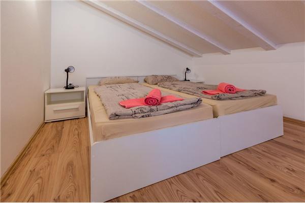 Apartment A4, for 7 persons