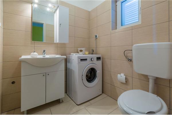 Apartment A4, for 7 persons