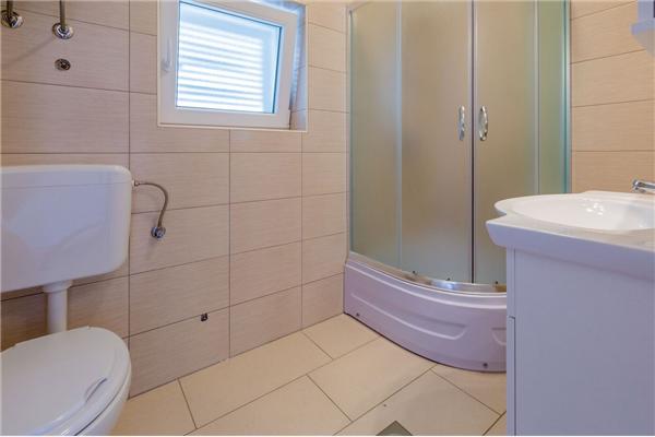 Apartment A4, for 7 persons