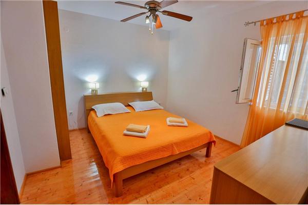Apartment A5, for 4 persons