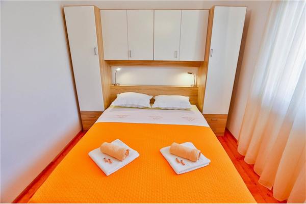 Apartment A5, for 4 persons