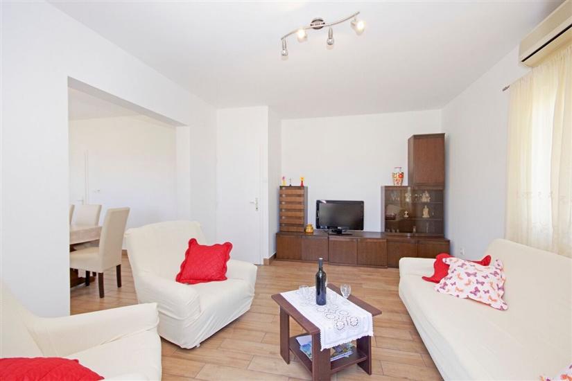 House K1, for 5 persons