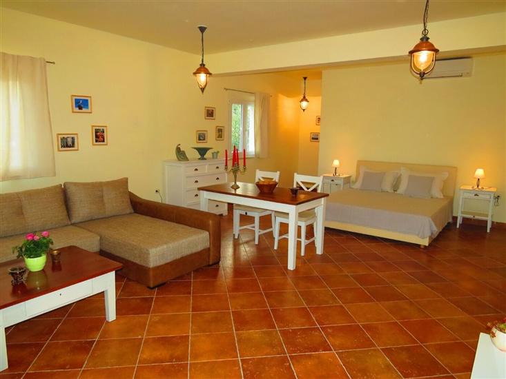 House K1, for 8 persons