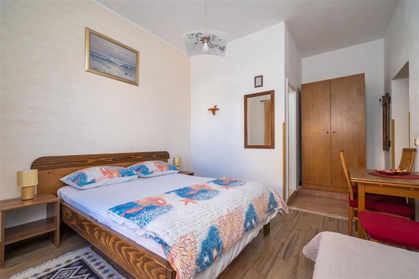 Apartment A4, for 3 persons