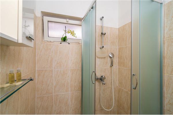 Apartment A4, for 3 persons