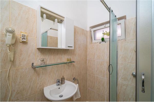 Apartment A4, for 3 persons