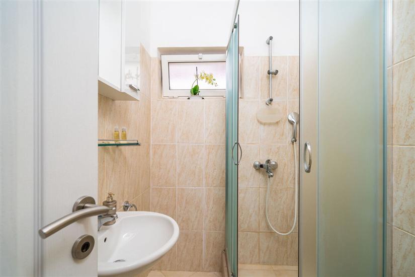 Apartment A4, for 3 persons