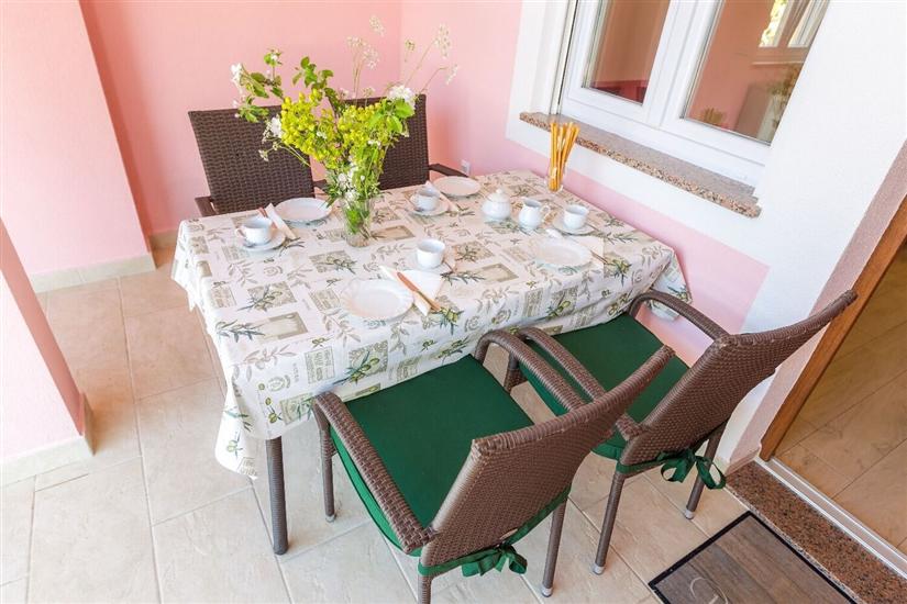 Apartment A4, for 4 persons