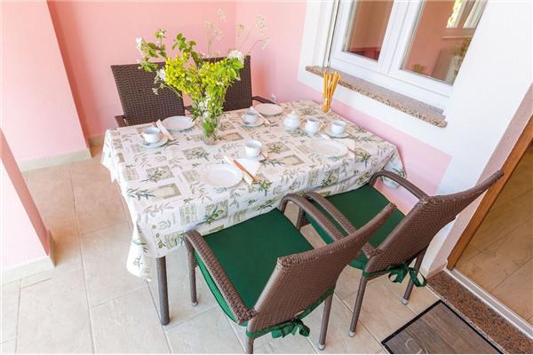 Apartment A4, for 4 persons