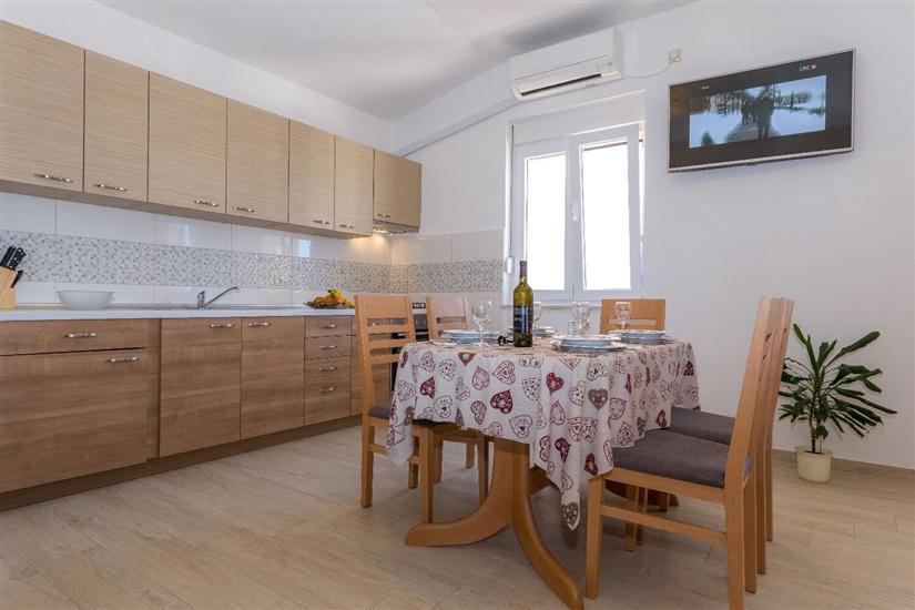 Apartment A6, for 4 persons