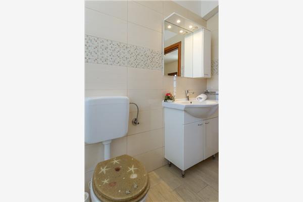 Apartment A6, for 4 persons