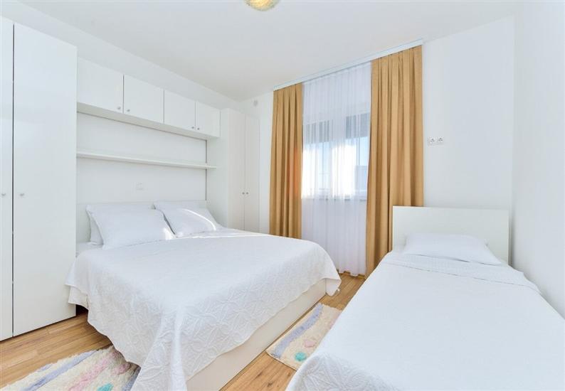 Apartment A4, for 5 persons