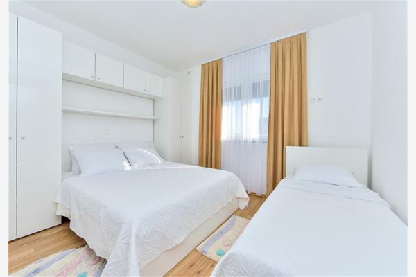 Apartment A4, for 5 persons