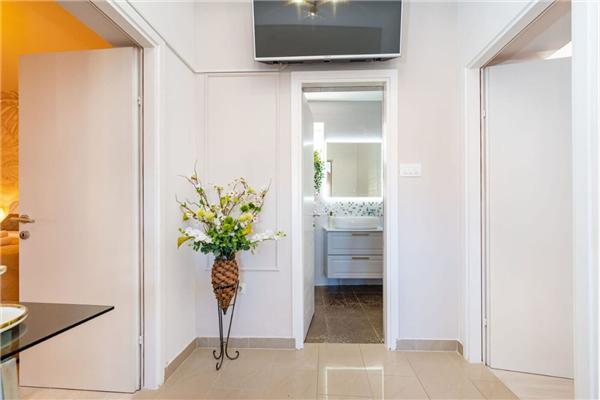 House K1, for 12 persons