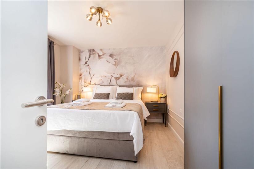 House K1, for 12 persons