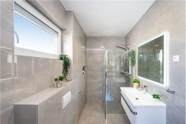 House K1, for 12 persons