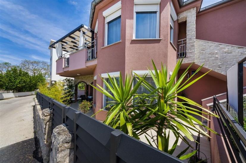 House Luxury Villa with pool