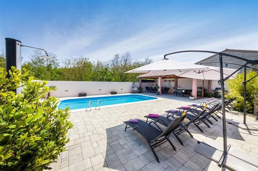 House Luxury Villa with pool