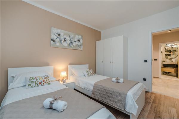 House K1, for 8 persons