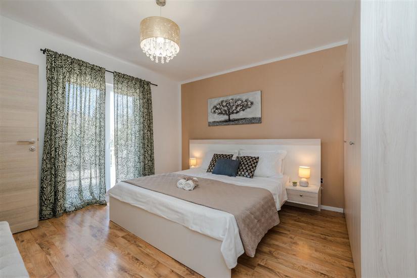 House K1, for 8 persons