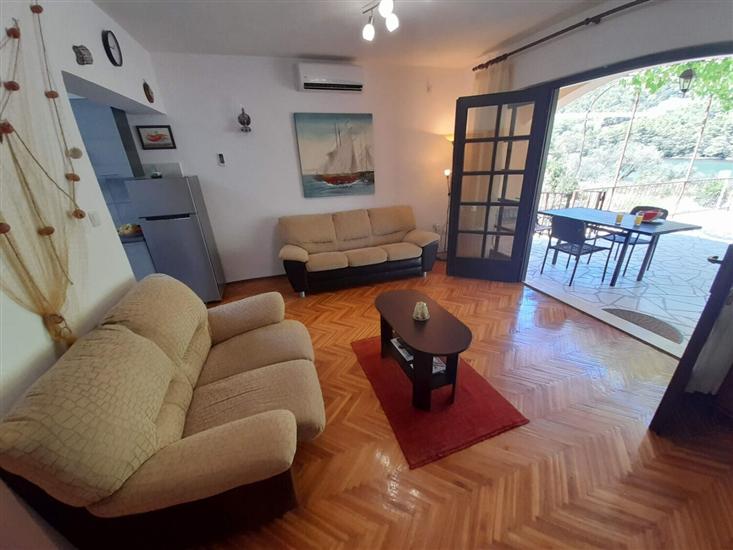 Apartment A1, for 6 persons