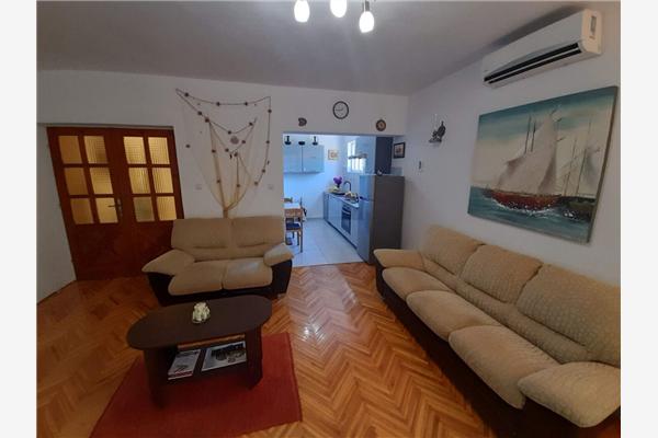 Apartment A1, for 6 persons