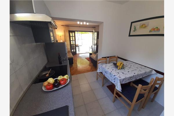 Apartment A1, for 6 persons