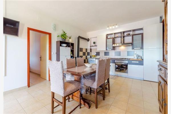 Apartment A1, for 6 persons