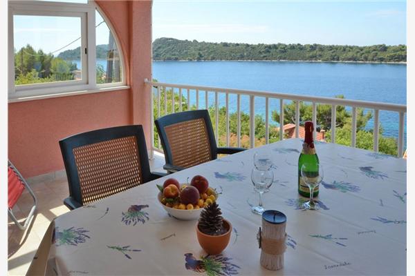 Apartment A2, for 4 persons