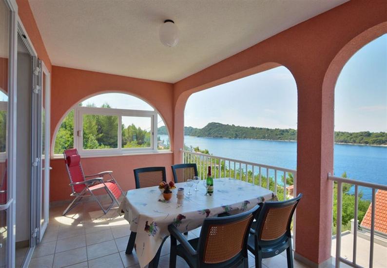 Apartment A2, for 4 persons