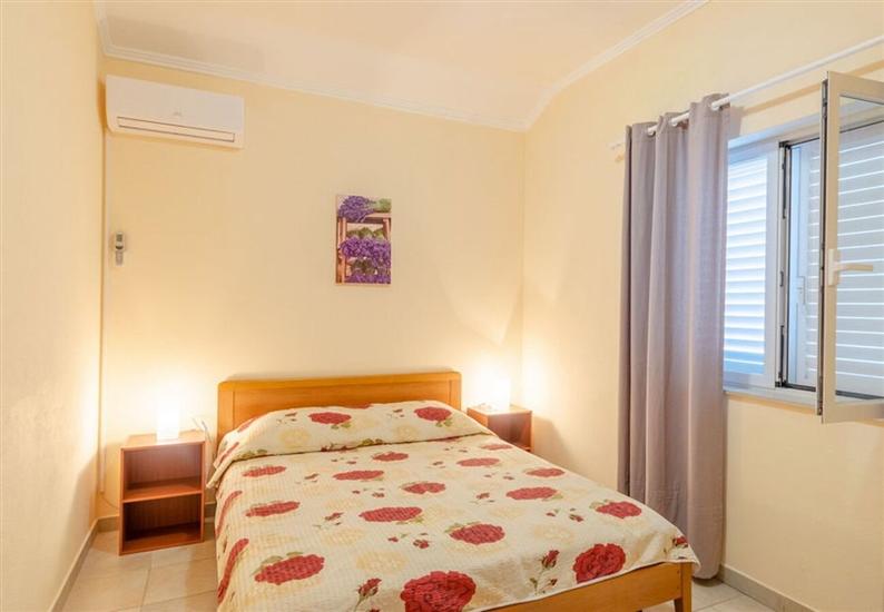 Apartment A4, for 5 persons