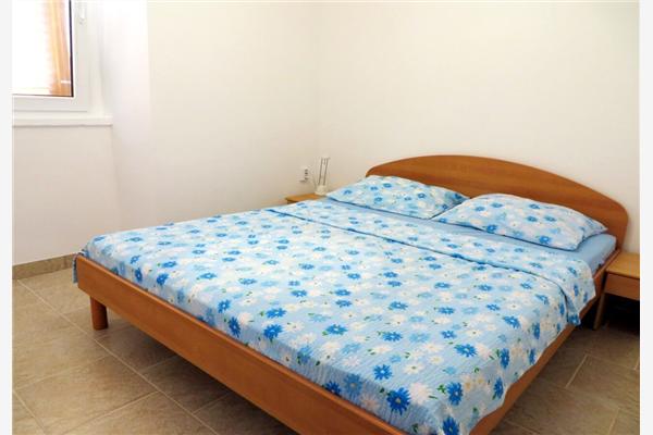 Apartment A2, for 5 persons