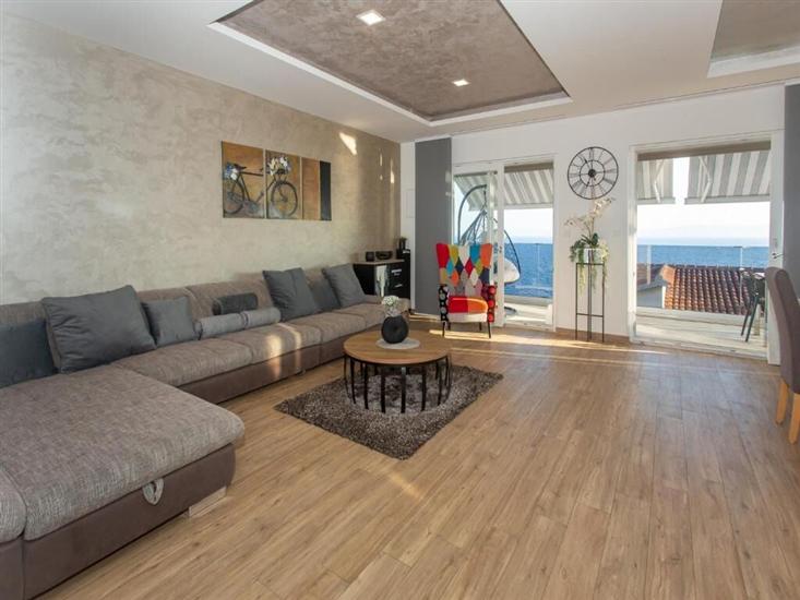 Apartment A1, for 6 persons