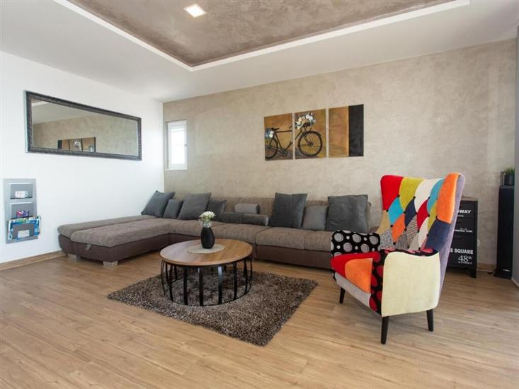 Apartment A1, for 6 persons