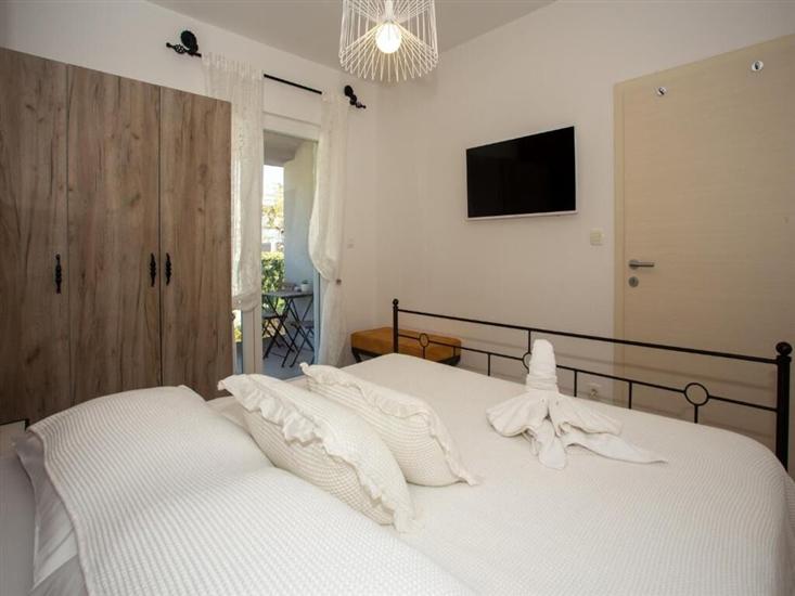 Apartment A1, for 6 persons