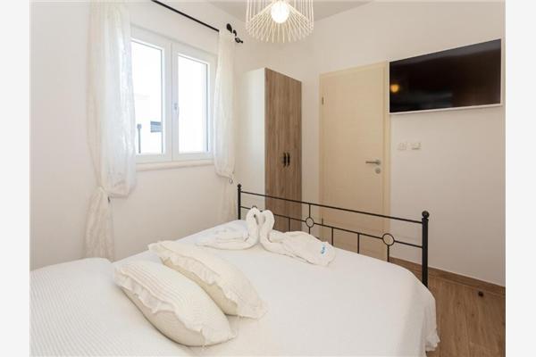 Apartment A1, for 6 persons