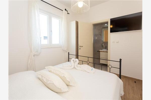 Apartment A1, for 6 persons