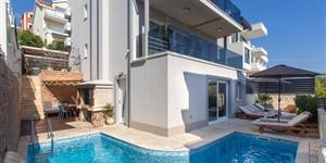 Apartment - Okrug Gornji (Ciovo)