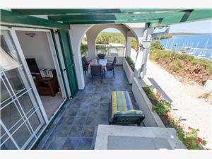 House Mirta Veli Rat (Dugi otok), Size 94.00 m2, Airline distance to town centre 50 m