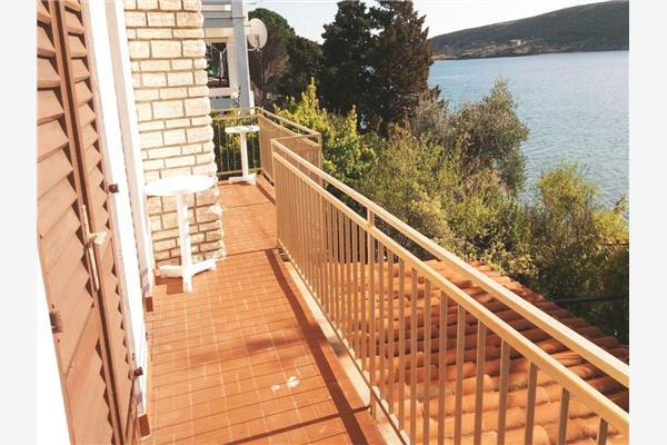 Apartment A1, for 8 persons