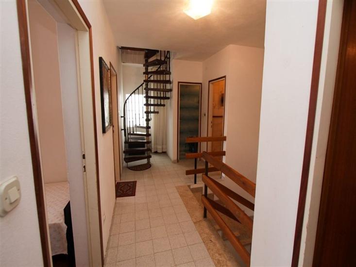 Apartment A1, for 8 persons