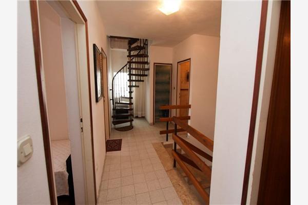 Apartment A1, for 8 persons