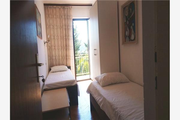 Apartment A1, for 8 persons