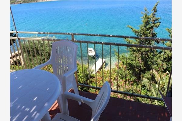 Apartment A2, for 6 persons