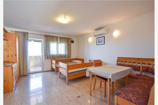 Apartment A2, for 4 persons