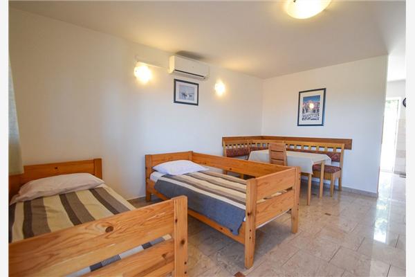 Apartment A2, for 4 persons
