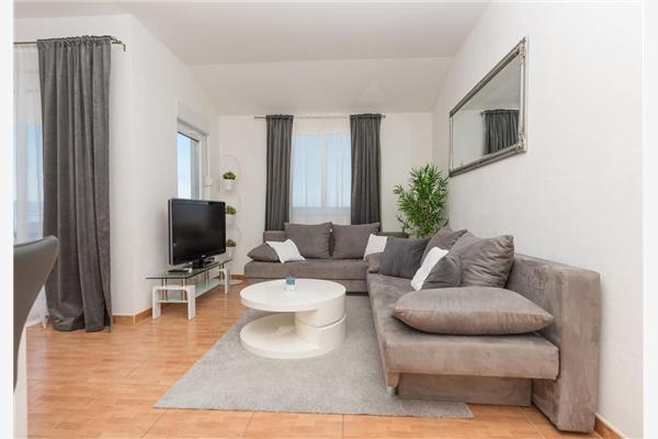 Apartment A4, for 8 persons