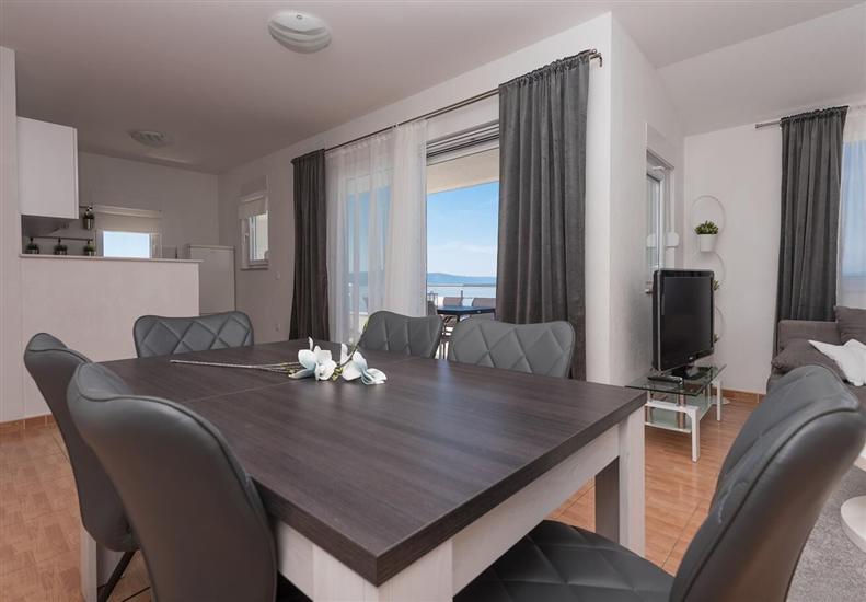 Apartment A4, for 8 persons