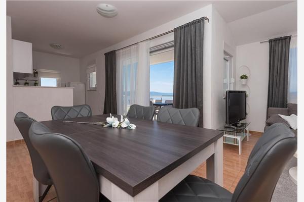 Apartment A4, for 8 persons